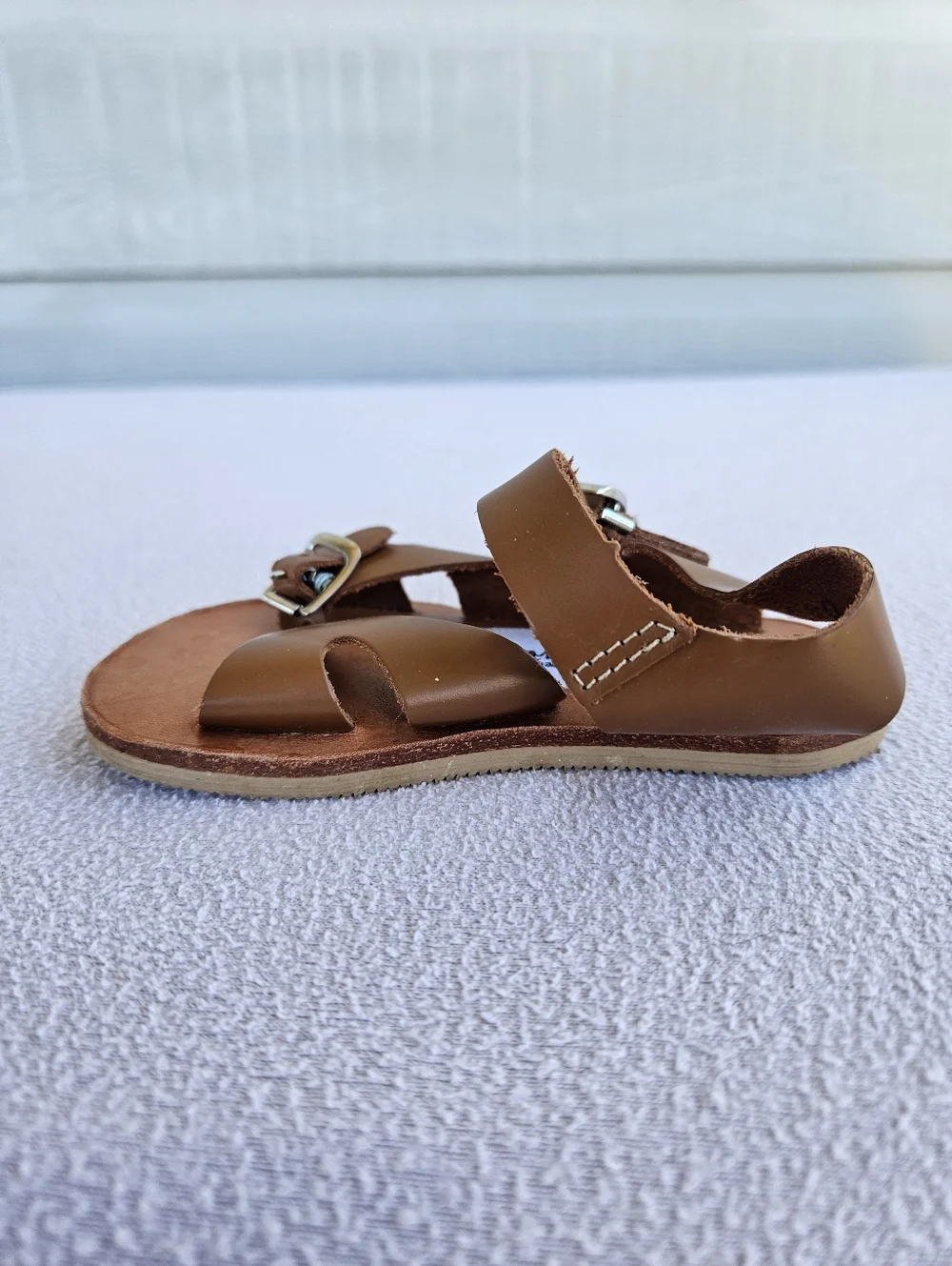 Mon Petit Cape Cod Brown Leather Strappy Sandals Baby Toddler SZ 5 Buckle Hook
